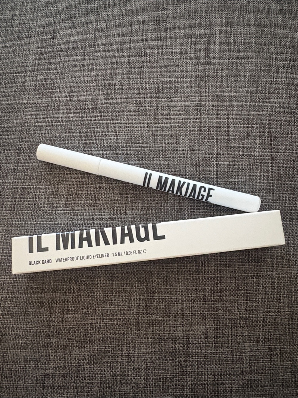 IL MAKIAGE Black Card Waterproof Liquid Eyeliner